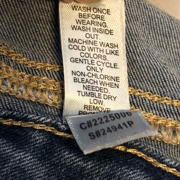 1948 Denim Women's Distressed Patched Cuffed Lite Blue Denim Shorts Size 22W - Picture 9 of 11